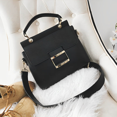 Elegante Handtasche | Zweifarbiger Look | Statement-Schnalle