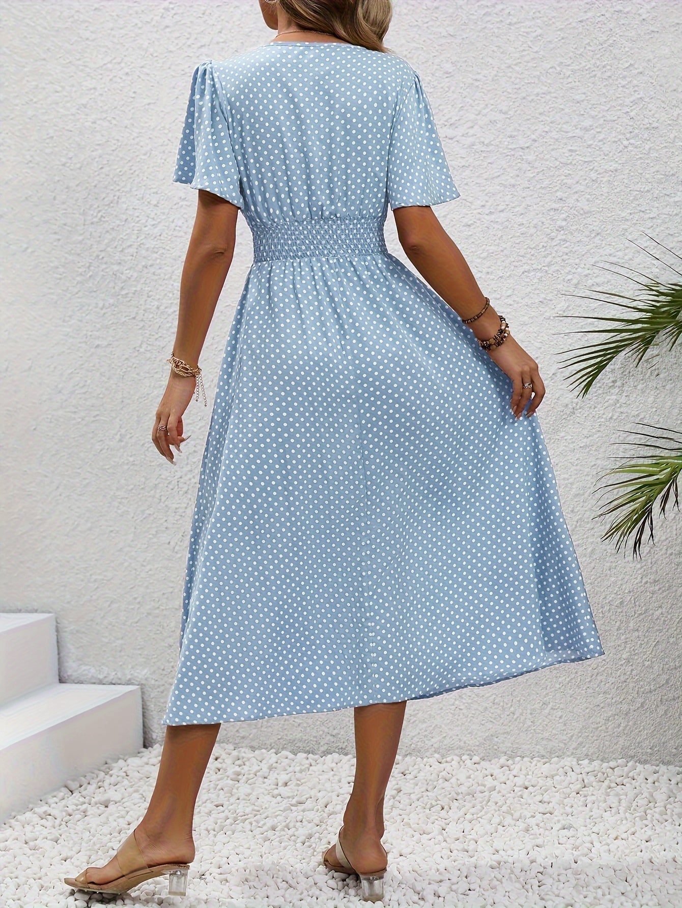 Gepunktetes Sommerkleid | Luftig & Feminin | Perfekt für sonnige Tage