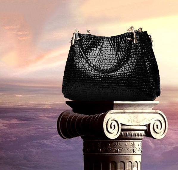 Handtasche in Kroko-Optik | Hochglanz-Finish | Elegant & Zeitlos