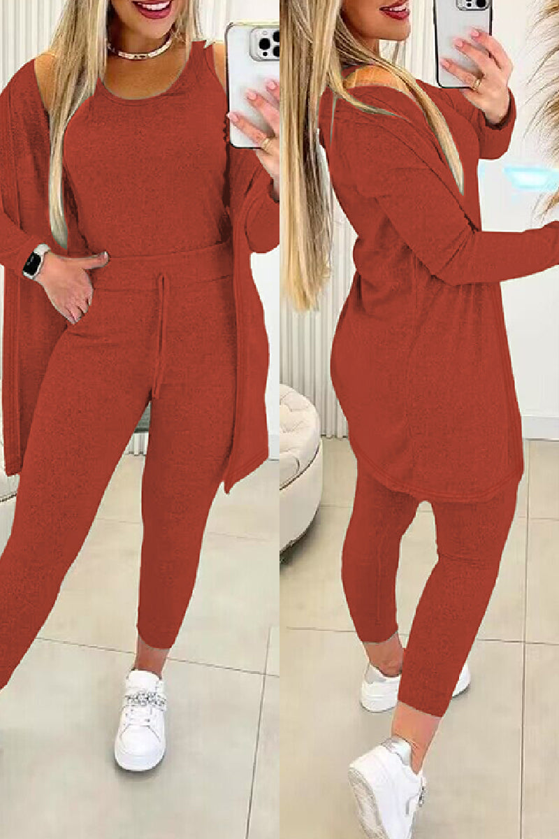 Freizeitset mit Schulter-Cut-Outs | Dreiteilig | Lässiger Komfort