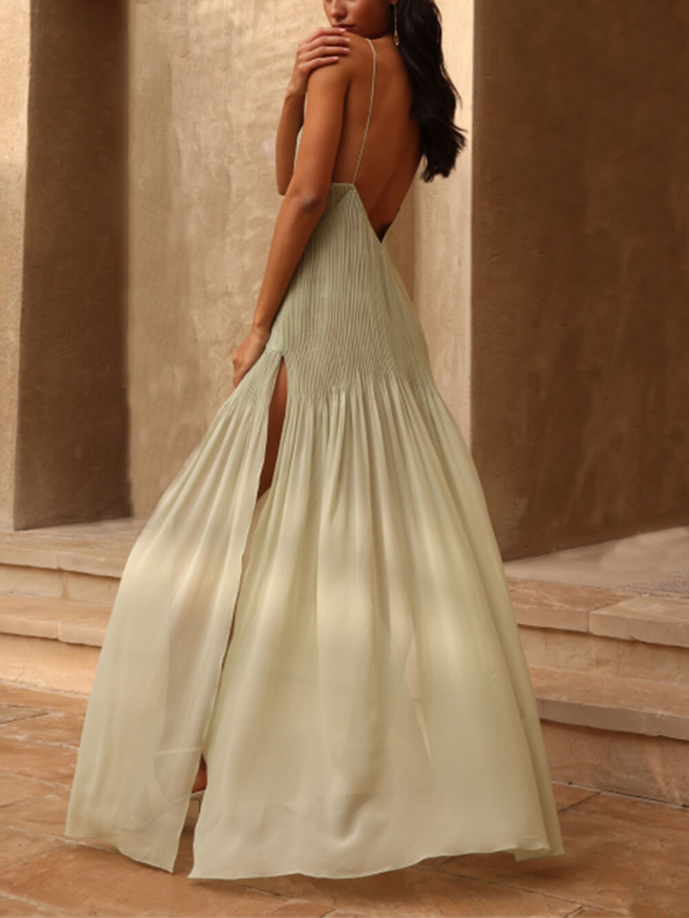 Trisha® | Langes Schlitzkleid aus plissiertem Patchwork