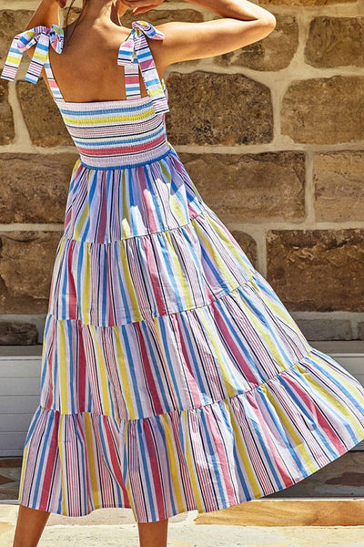Juliana® | Mehrfarbig gestreiftes, gesmoktes Maxikleid mit Schnürung
