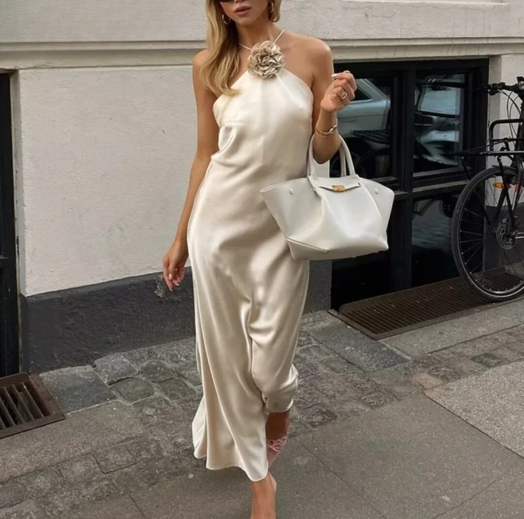 Lorelie | Off-Shoulder Satin-Kleid