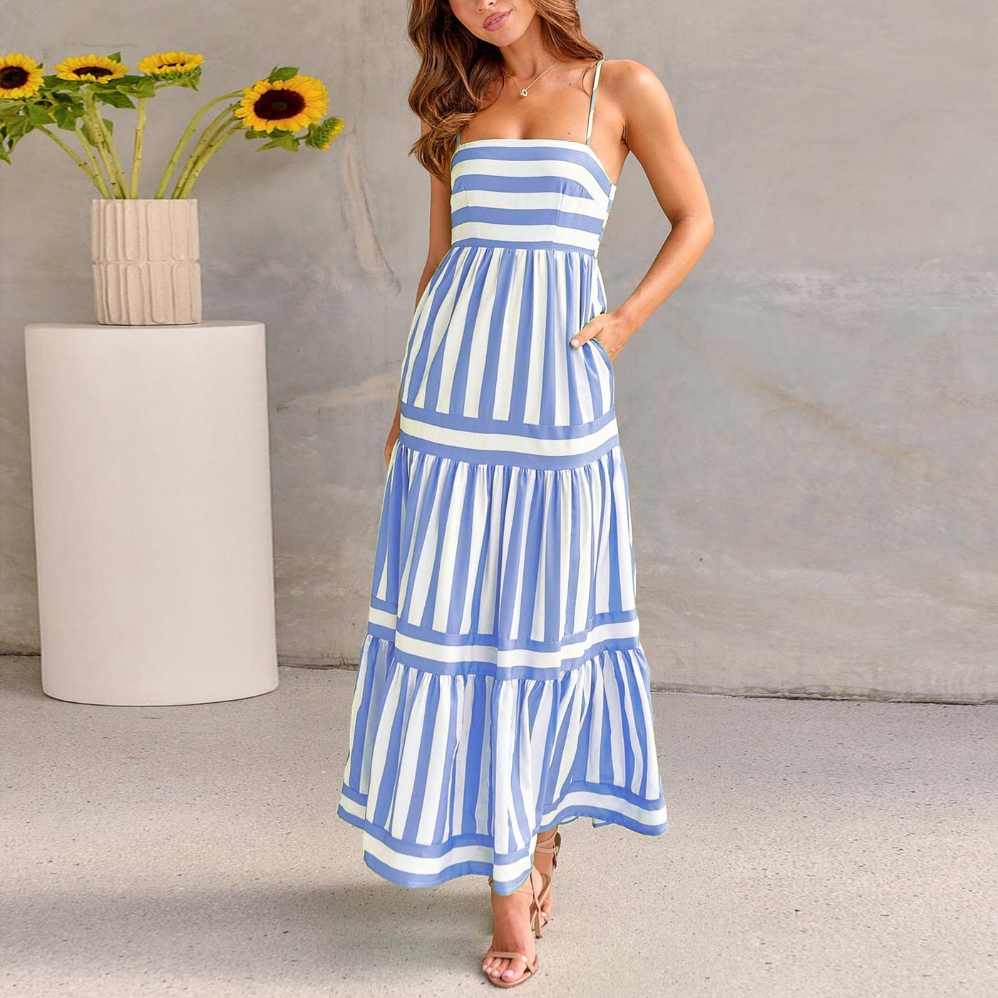 Maxikleid mit Spaghettiträgern | Gestreiftes Muster | Luftiger Sommerstil