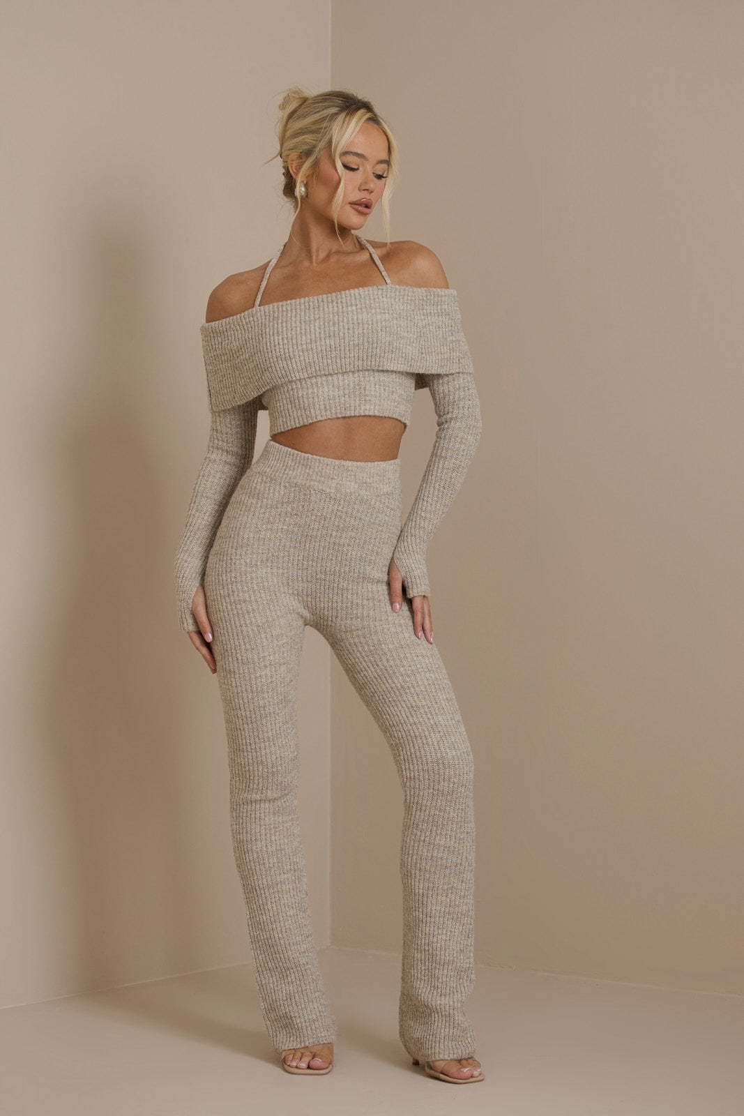 Schulterfreies Strick-Set | Feminine Eleganz & Komfort | Figurbetonter Schnitt