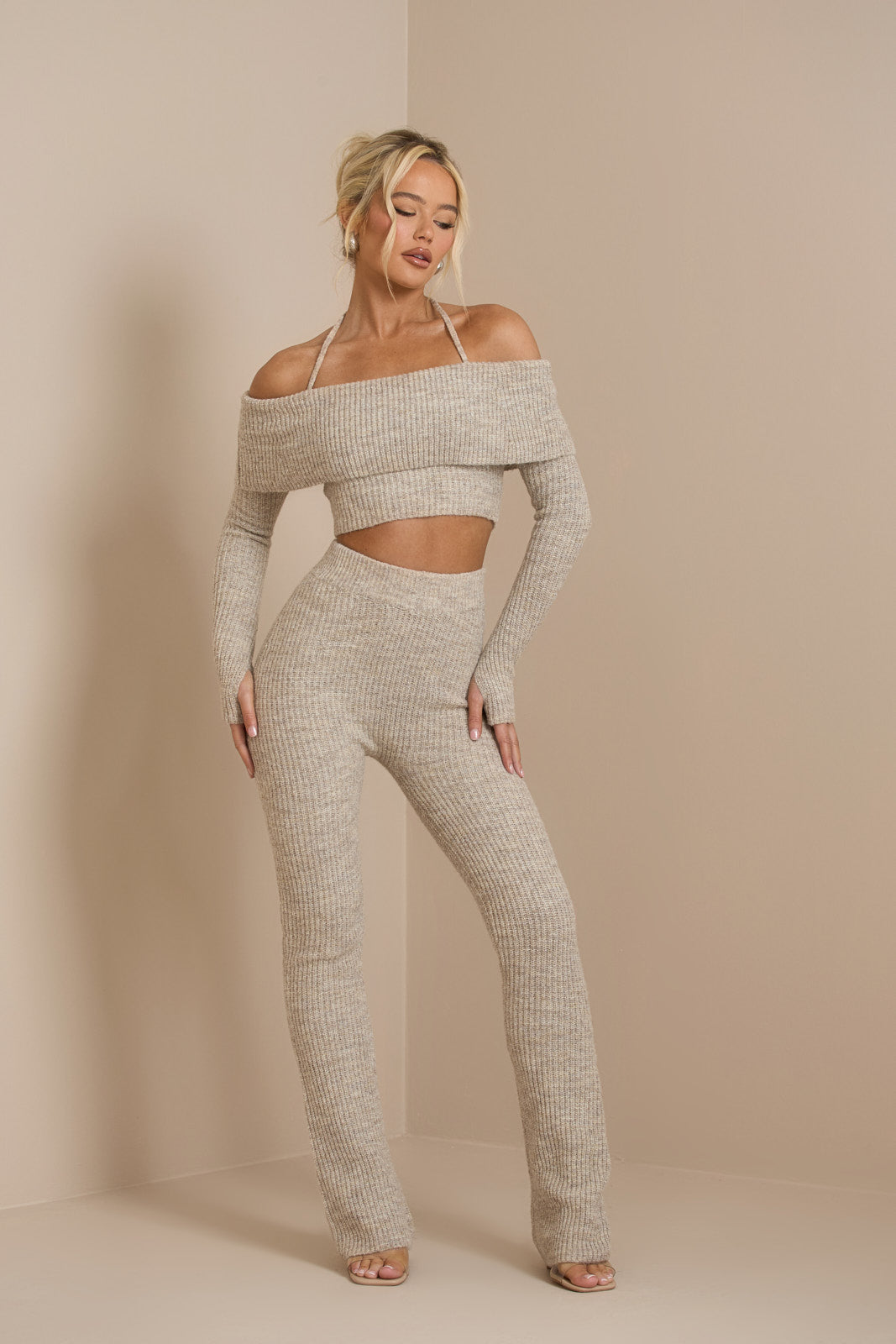 Schulterfreies Strick-Set | Feminine Eleganz & Komfort | Figurbetonter Schnitt