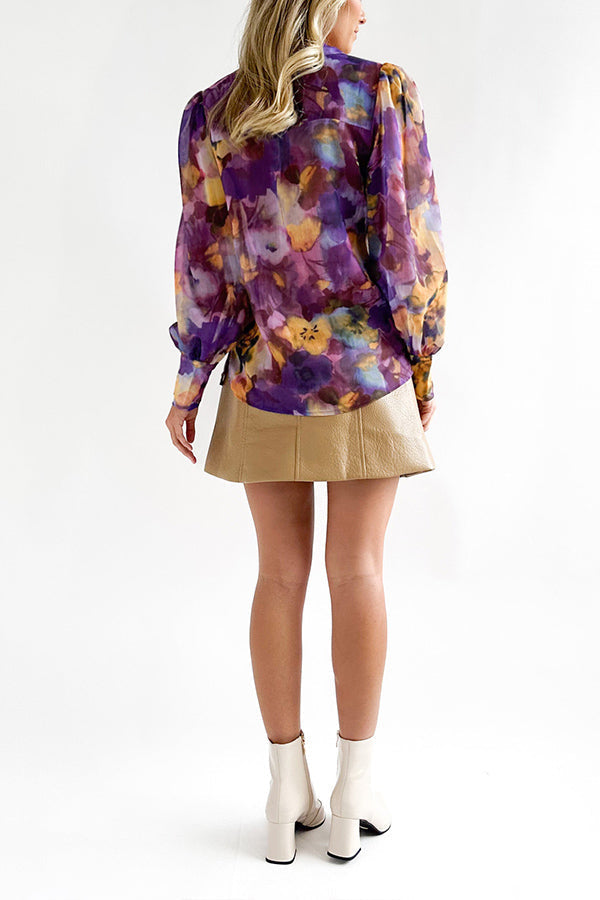 Madison® | Personalisiertes, langärmliges Button-Down-Hemd mit Batikmuster und V-Ausschnitt