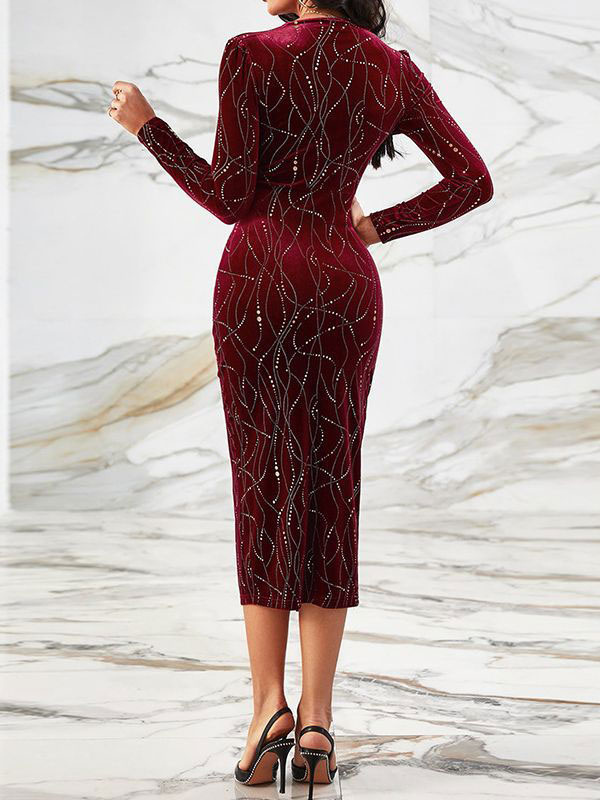 Elegantes Samtkleid | Glitzernde Akzente | Figurbetonte Silhouette
