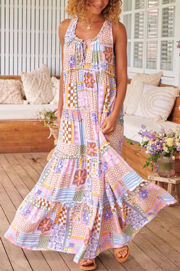 Cinthia® | Langes Kleid mit Blumenpuzzle und Rundhalsausschnitt
