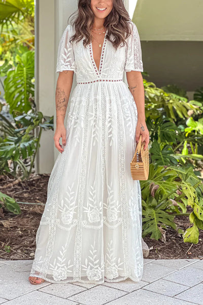 Andrea® | Weißes Spitzen-Maxikleid mit Ösen