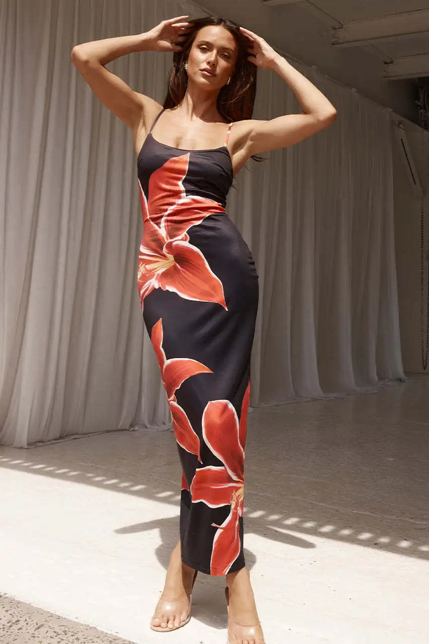 Midikleid mit Spaghettiträgern | Figurbetont | Großes Blumenmotiv