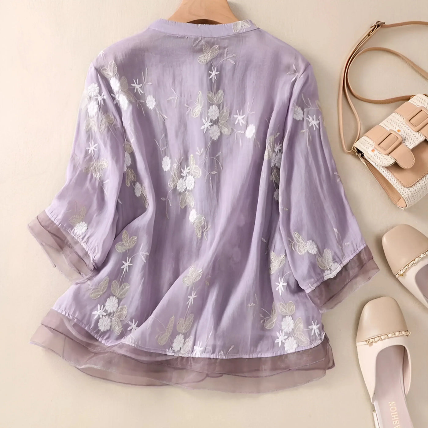 Luftige Bluse mit Stickerei | Halbtransparenter Stoff | Femininer Look