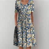 Hellblau mit Blumenmuster