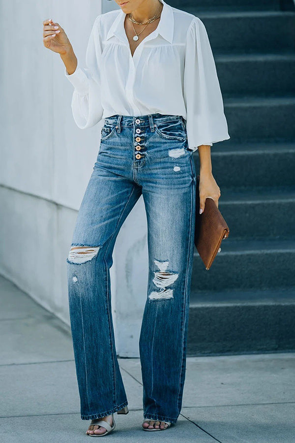 Sheila® | Ausgestellter Denim mit geprägten und abgenutzten Knöpfen