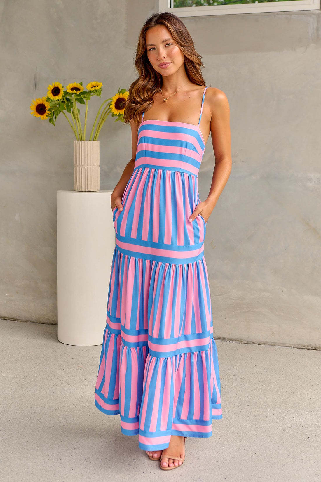 Maxikleid mit Spaghettiträgern | Gestreiftes Muster | Luftiger Sommerstil