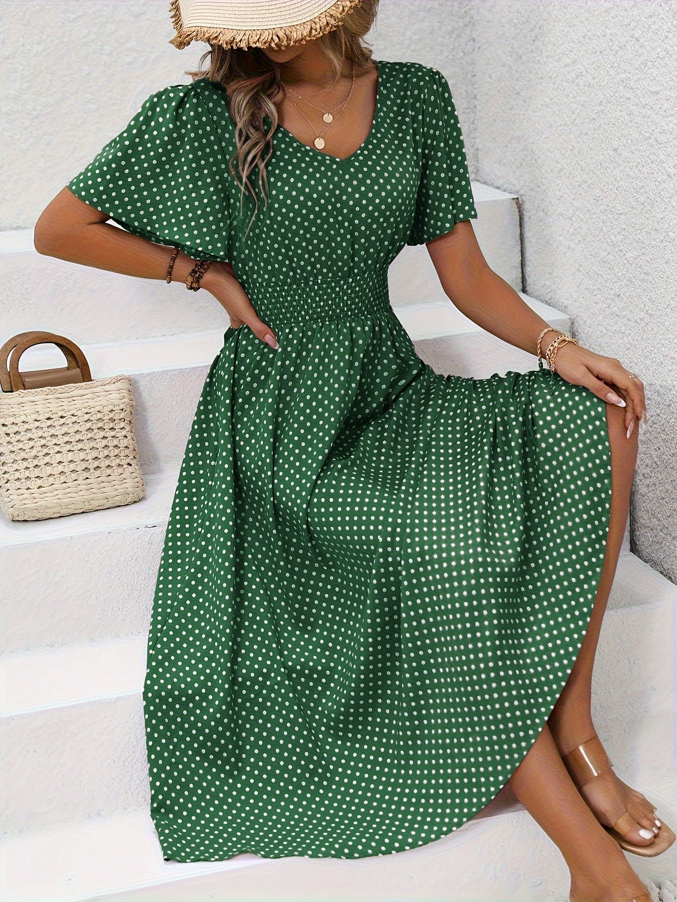 Gepunktetes Sommerkleid | Luftig & Feminin | Perfekt für sonnige Tage