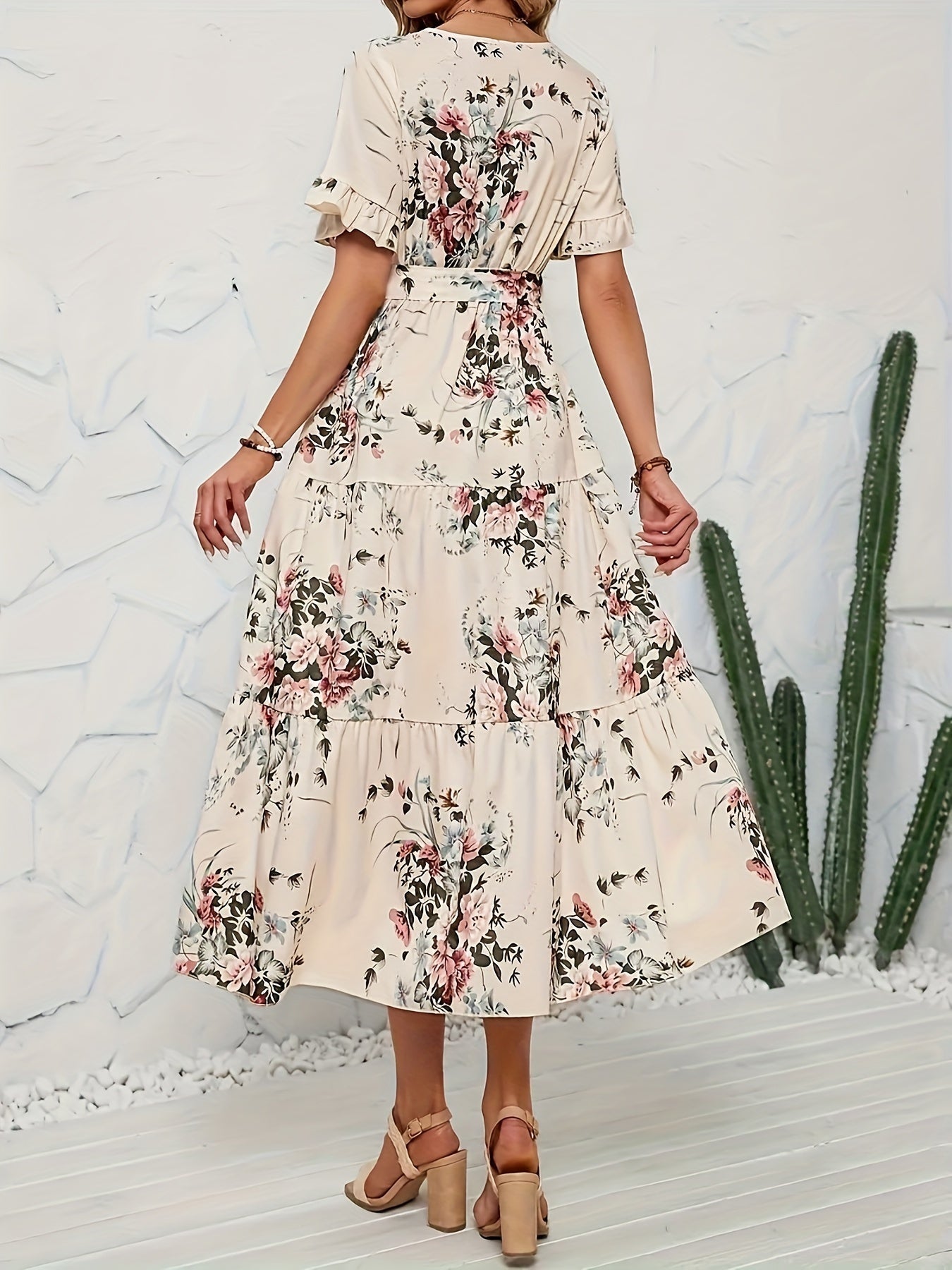 Venna | Elegantes Blumiges Maxikleid