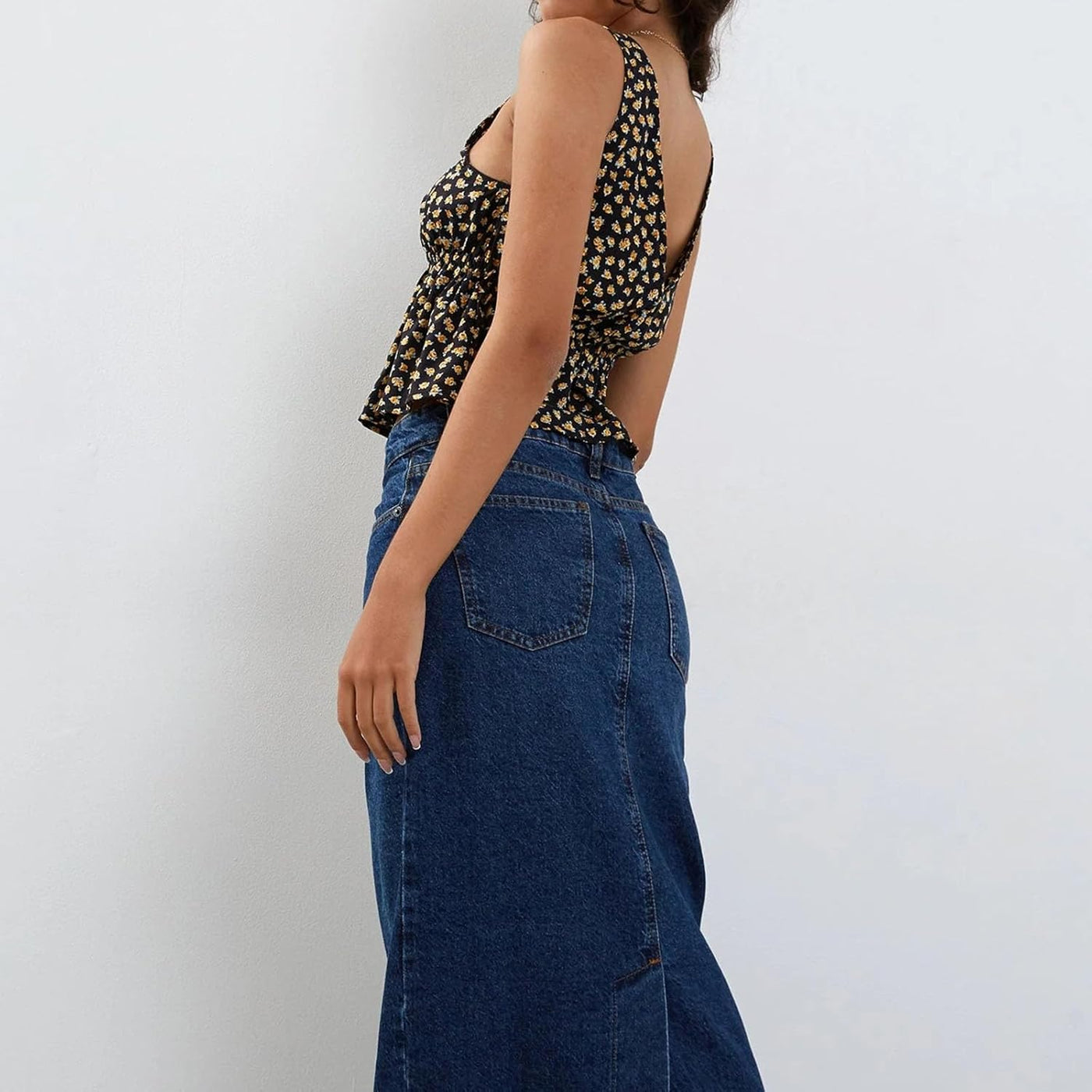 Zenette | Geblümtes Crop Top mit tiefem V-Ausschnitt und Knopfleiste