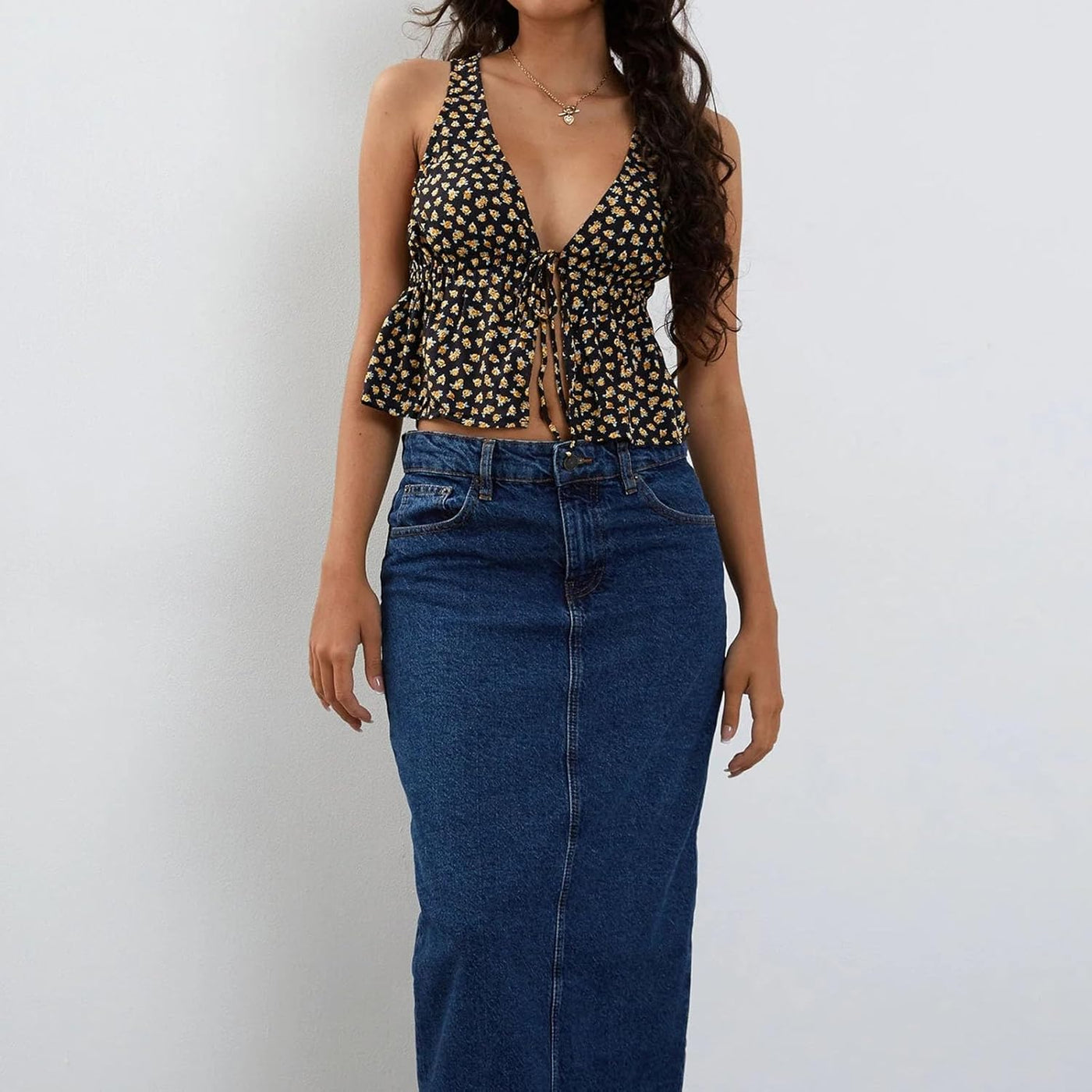 Zenette | Geblümtes Crop Top mit tiefem V-Ausschnitt und Knopfleiste