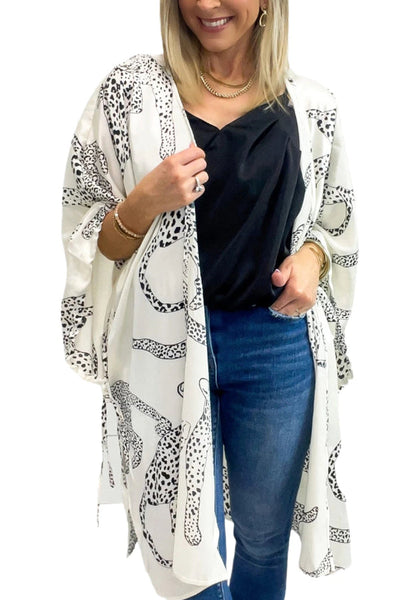 Lucía® | Weißer, locker sitzender Kimono mit offenem Vorderteil und Gepardenmuster