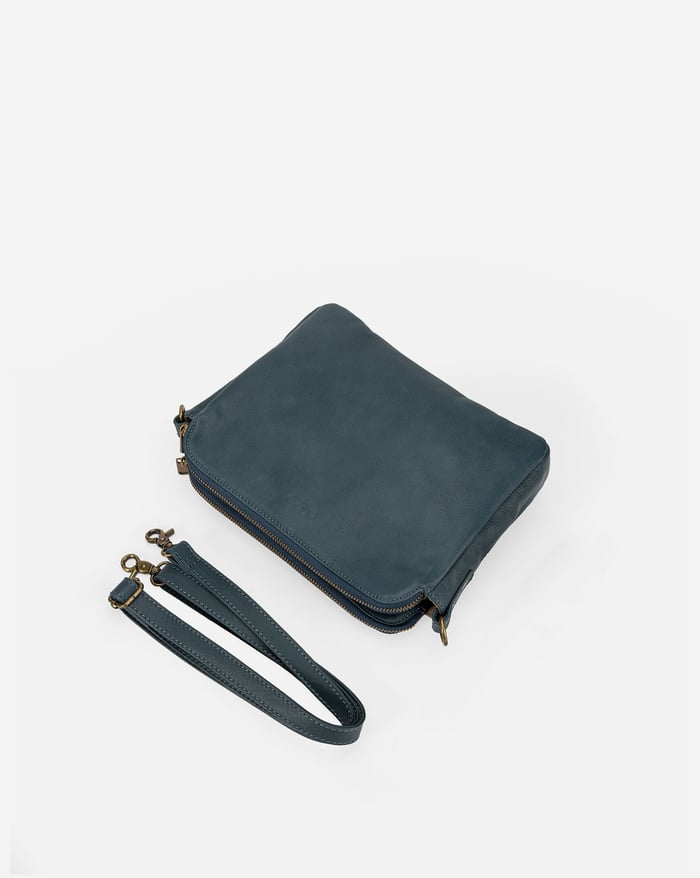 Schultertasche aus weichem Kunstleder | Kompakt & Vielseitig | Zeitlose Eleganz