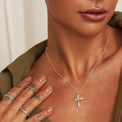 Cross & Crown Halskette