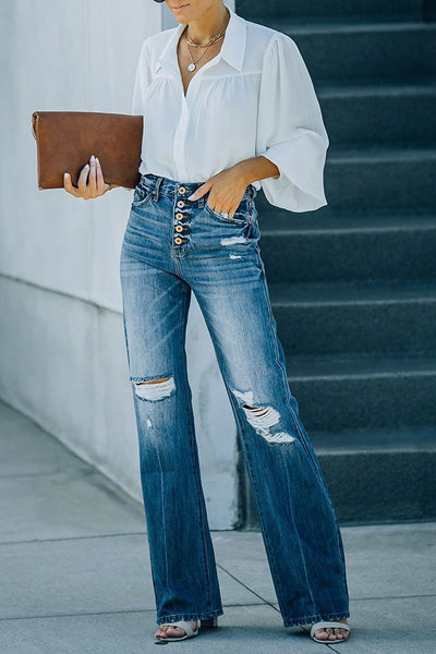 Sheila® | Ausgestellter Denim mit geprägten und abgenutzten Knöpfen