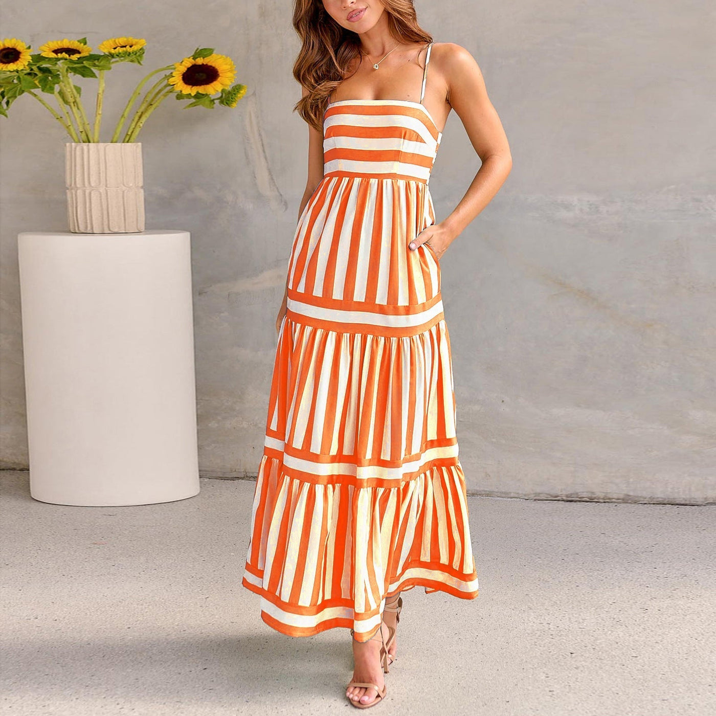 Maxikleid mit Spaghettiträgern | Gestreiftes Muster | Luftiger Sommerstil