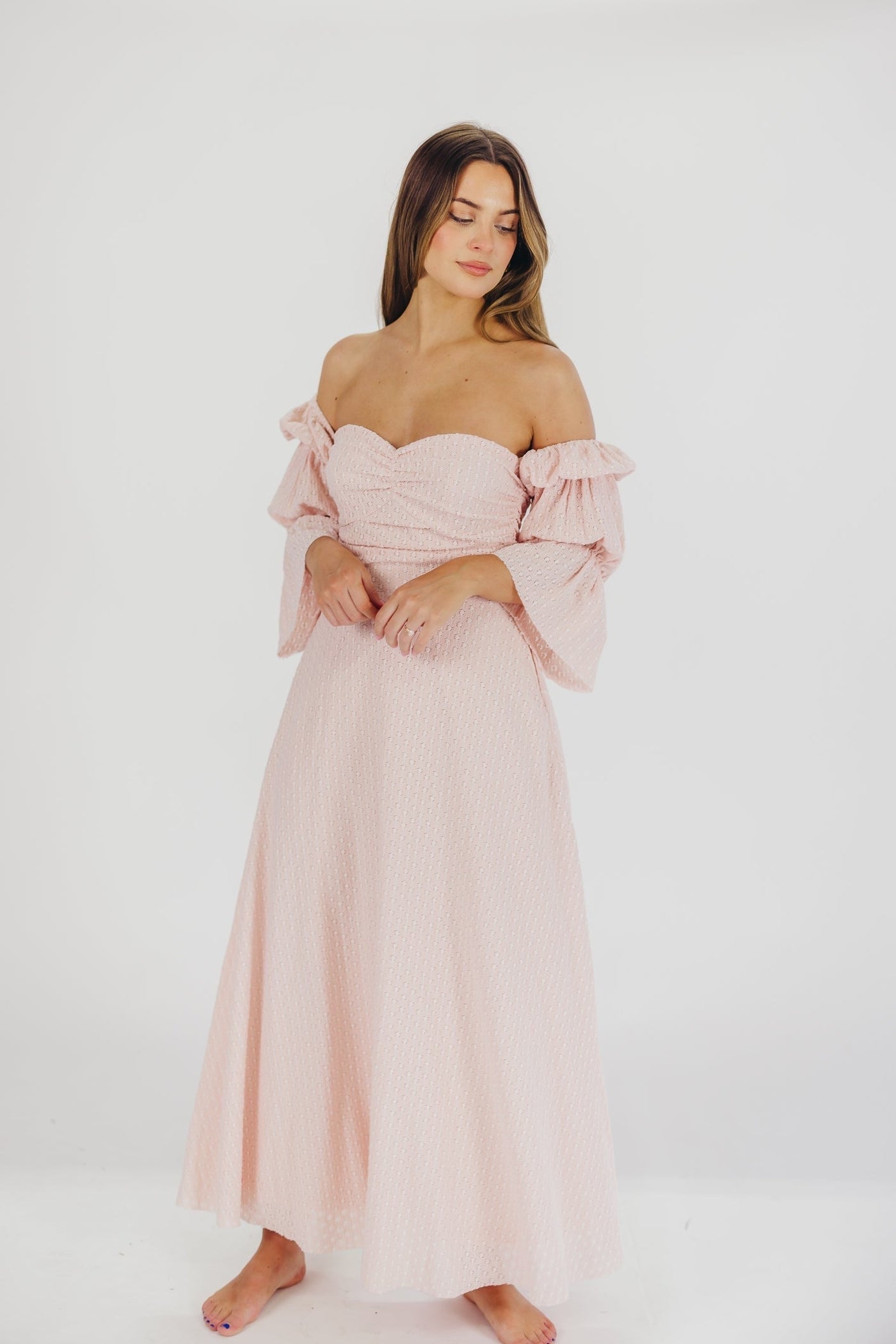 Corrine maxikleid mit gestuften armeln und taschen in ballerina pink - bump friendly