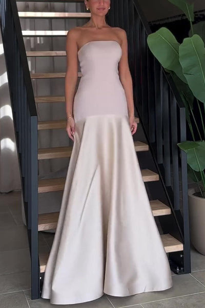 Sophia® | Elegantes, trägerloses, ausgestelltes langes Kleid