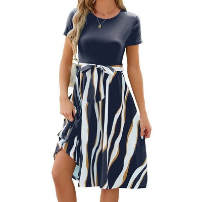 Midikleid | Taillengürtel & ausgestellter Rock | Feminin & Elegant