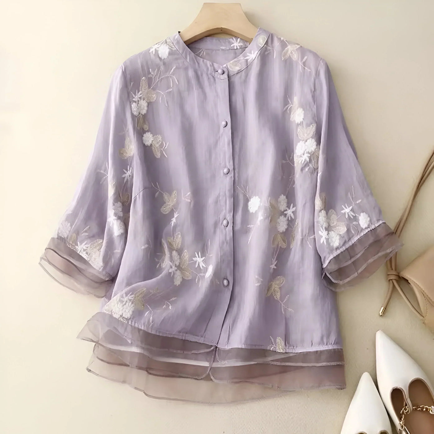 Luftige Bluse mit Stickerei | Halbtransparenter Stoff | Femininer Look