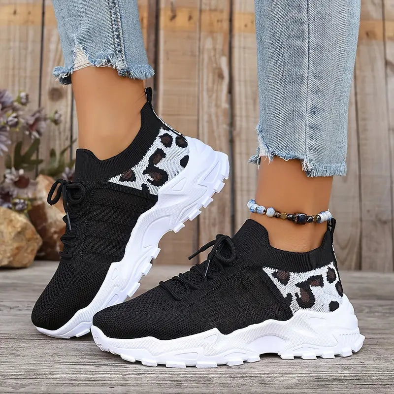 Heidi-Mode | Atmungsaktive, Schnür-Laufschuhe Pantherdruck
