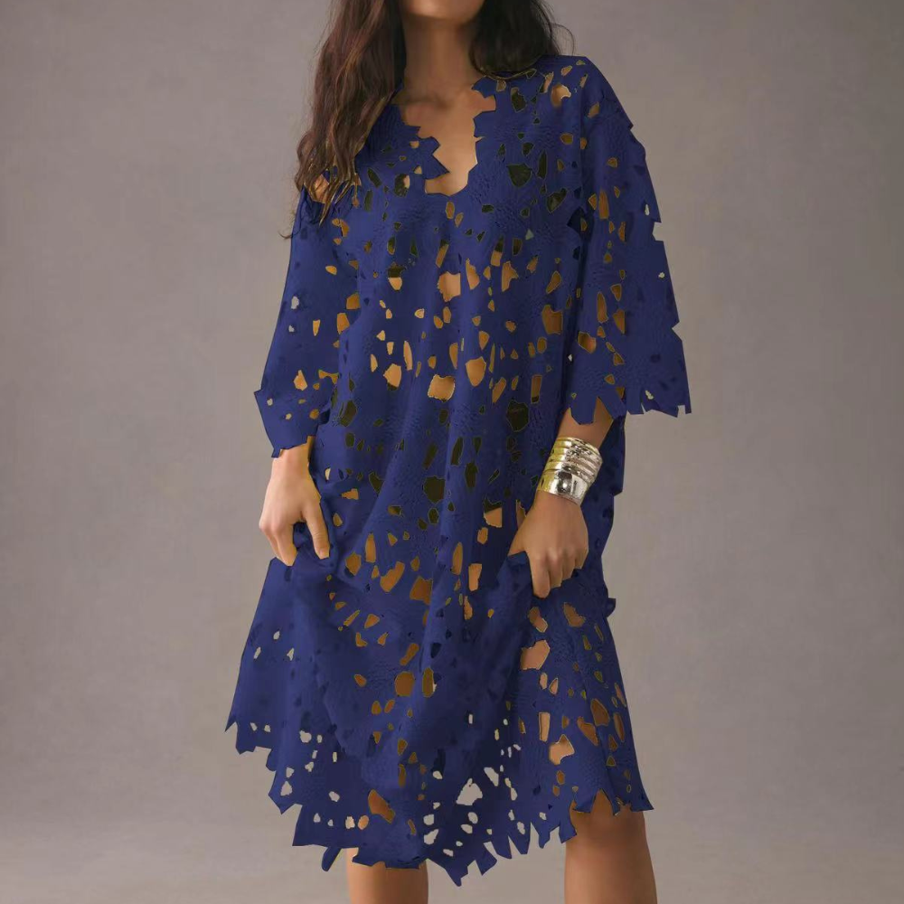 Luftiges Spitzenkleid | Verspielte Cut-Outs | Boho-Strandlook