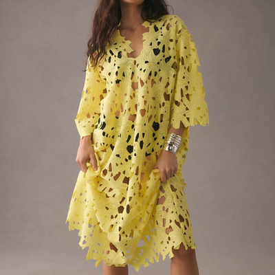 Luftiges Spitzenkleid | Verspielte Cut-Outs | Boho-Strandlook