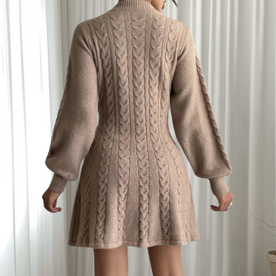 Damen Strickkleid mit Zopfmuster | V-Ausschnitt & Femininer Winterlook