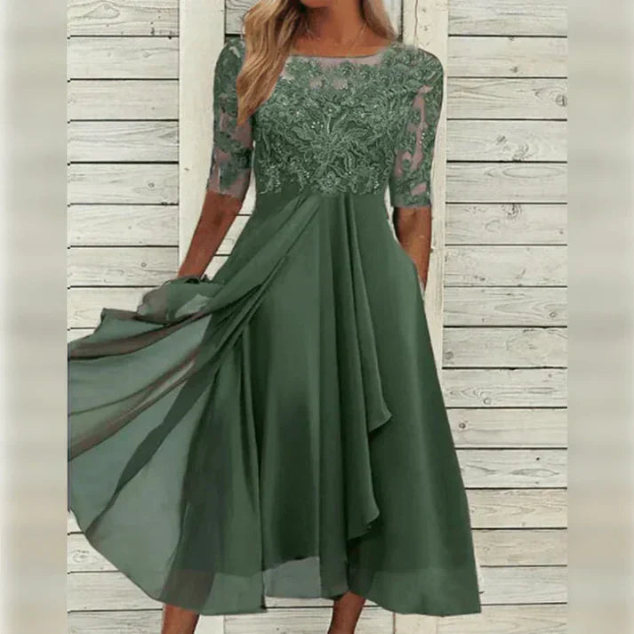 Elegantes Kleid mit Spitzenoberteil | Halblange Ärmel | Fließender Rockteil