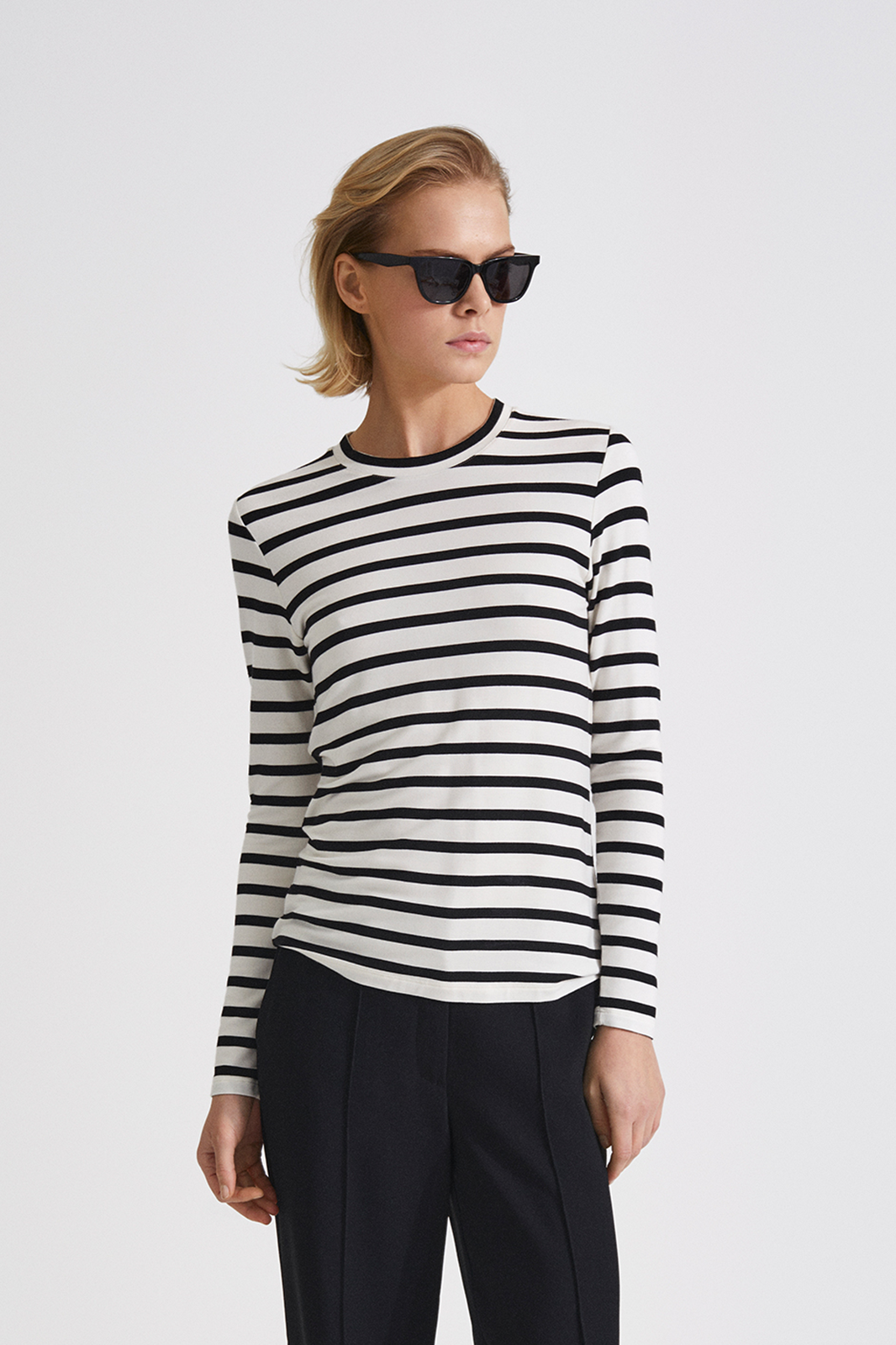 Thea | Klassisch gestreiftes Langarmshirt