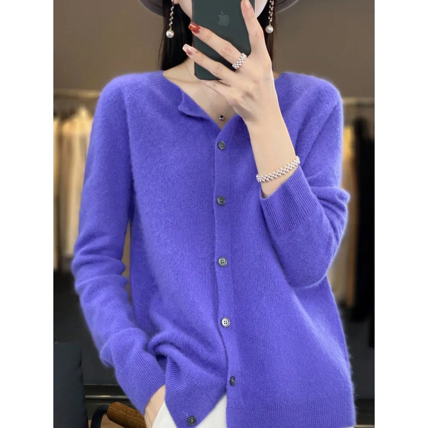 Ilona | Klassische Rundhals-Strickjacke für Damen