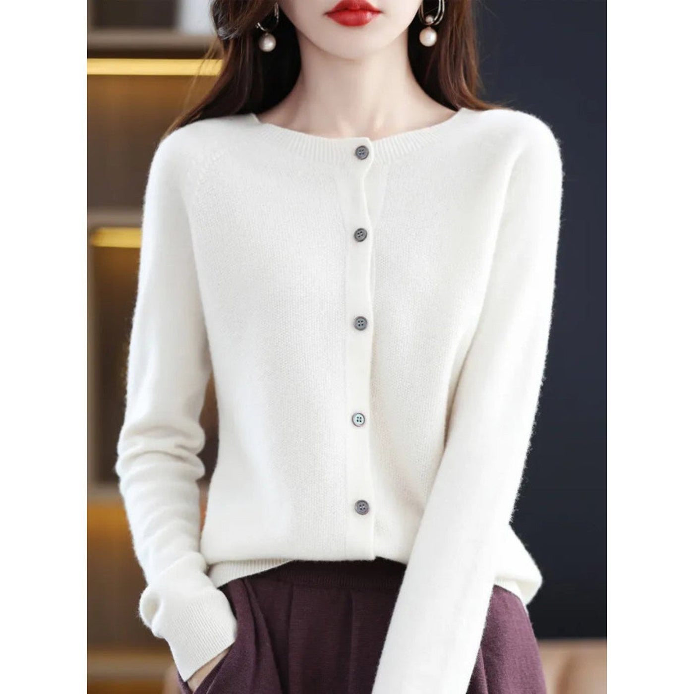 Ilona | Klassische Rundhals-Strickjacke für Damen