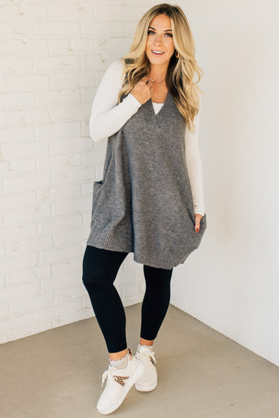 Langer Strick-Westenpullover | V-Ausschnitt | Gemütlich und Modern