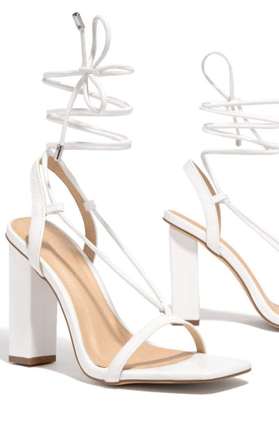 Damen High Heels mit elegantem Riemendesign und komfortablem Blockabsatz Heidi-Mode