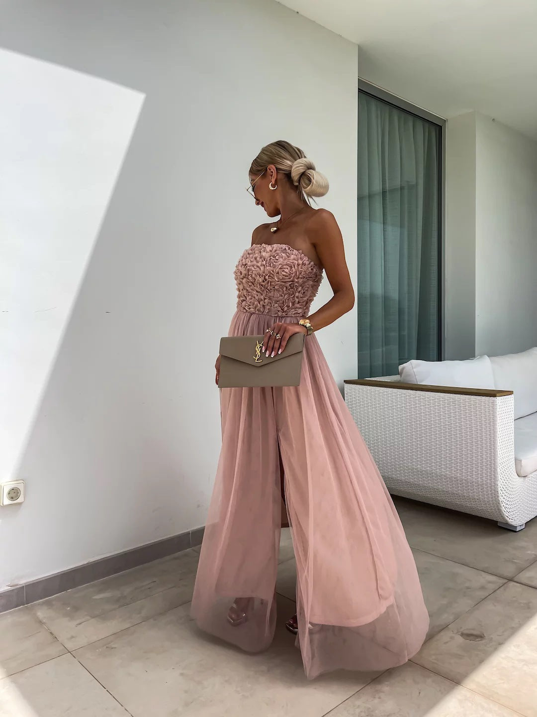 Stacey® | Elegantes trägerloses langes Blumenkleid
