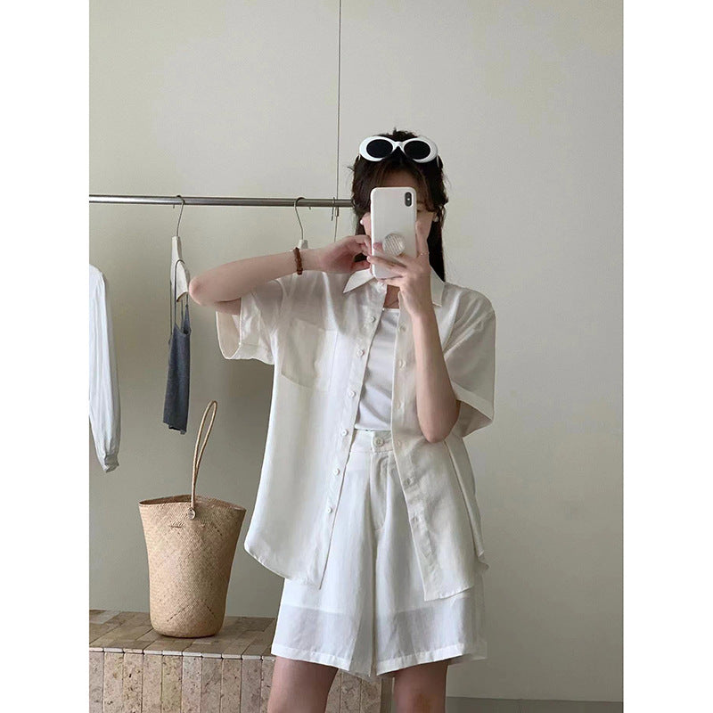 Femme Leichtgewichtiges Button-Up Shirt und Shorts Set Heidi-Mode