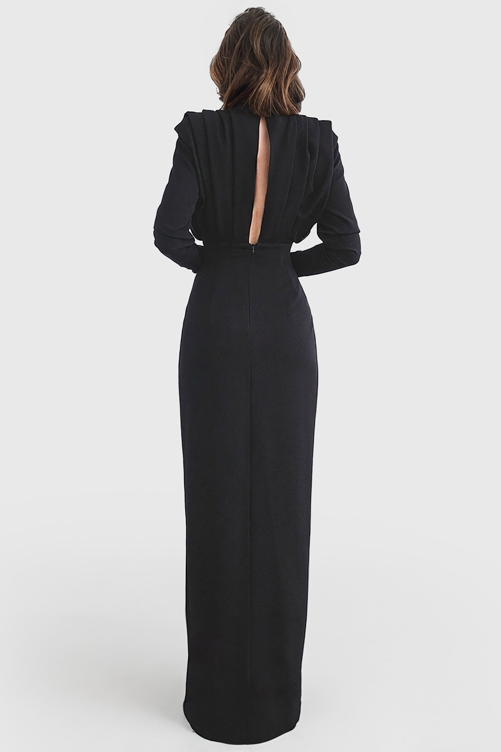 Valeria® | Anspruchsvolles schwarzes langes Kleid mit hohem Schlitz und langen Ärmeln