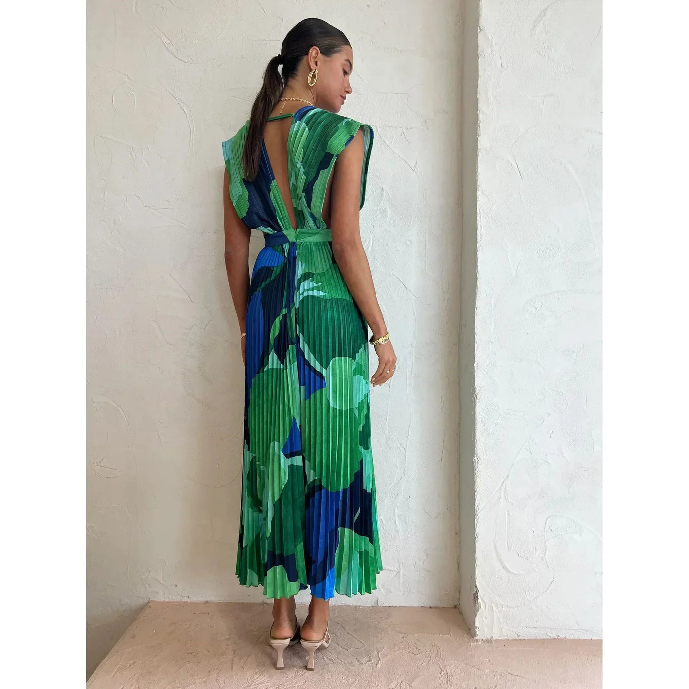 Plissee-Midikleid | Florales Muster | Elegante Silhouette