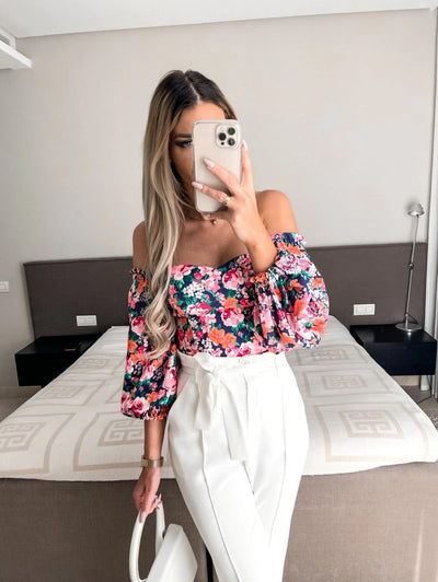 Lara | Florale Bluse mit Trägern