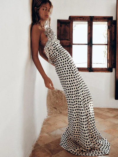 Maxikleid mit Punkten | Asymmetrische Rüschen | Fließende Eleganz