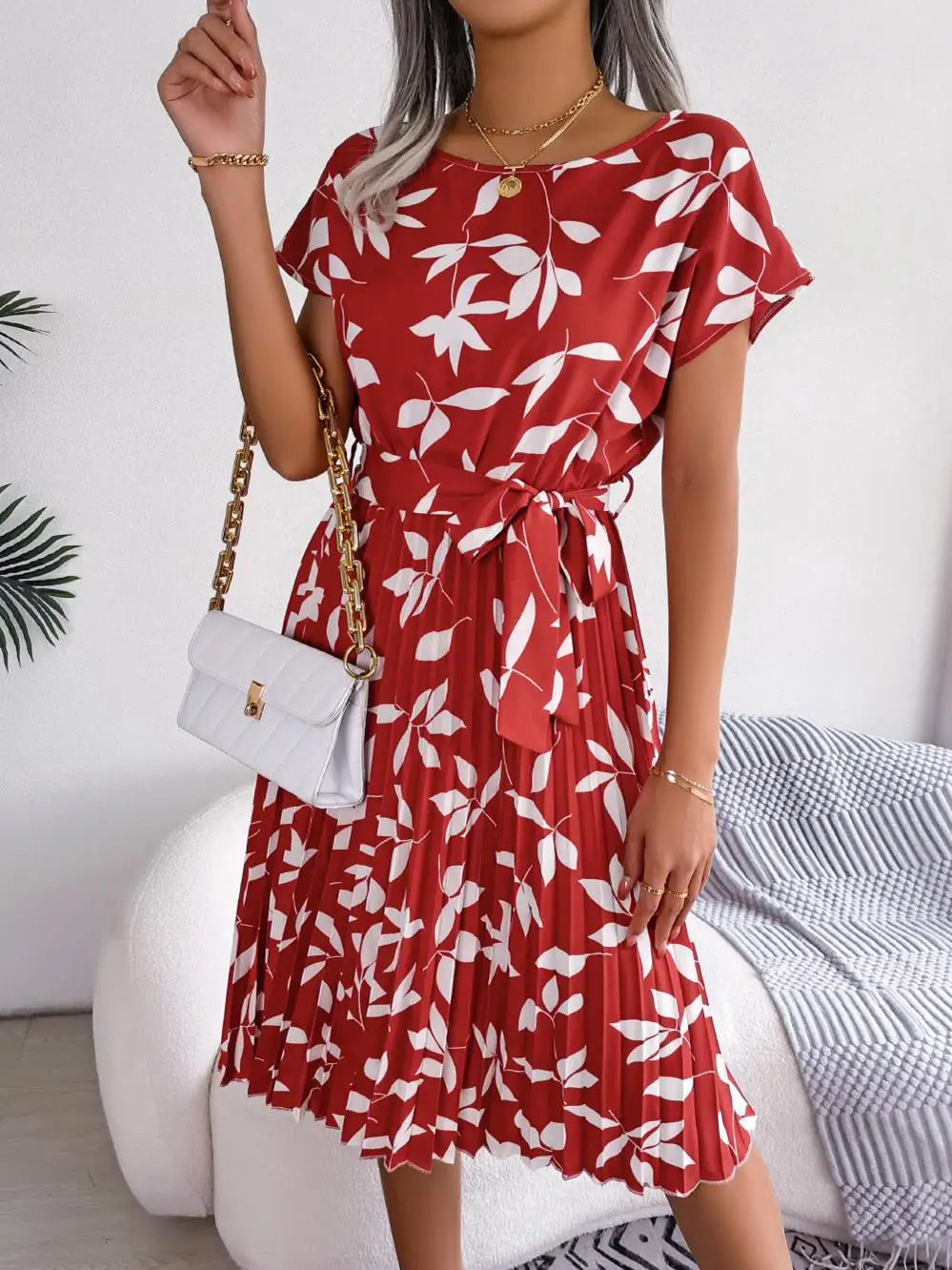 Plisseekleid mit Taillengürtel | Florales Muster | Elegante Silhouette