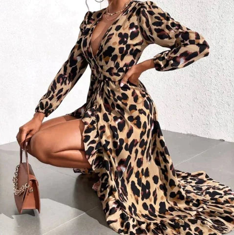 Blodwen® | Kleid mit V-Ausschnitt 2024